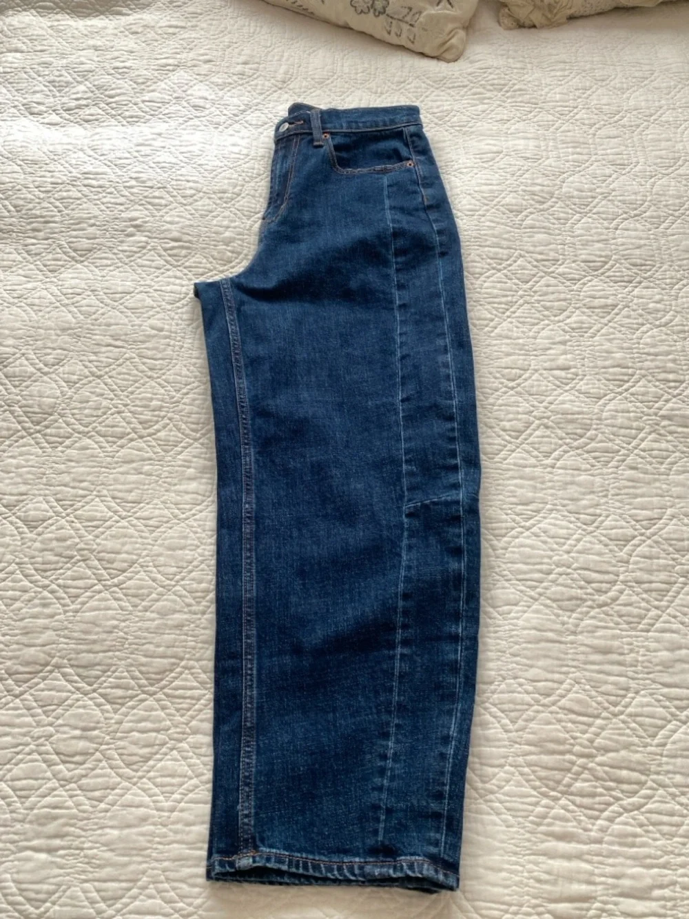 Old Navy Evie High Rise Barrel Leg Dark Wash Trending Jeans Size 8 - Picture 13 of 16